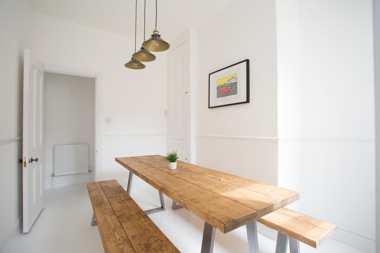 Elegant York House - On A Beach Road, Sleeps 12, With Sea Views Worthing Zimmer foto