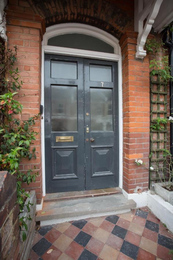 Elegant York House - On A Beach Road, Sleeps 12, With Sea Views Worthing Exterior foto