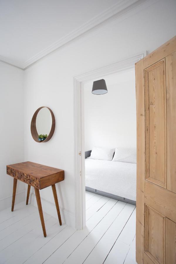 Elegant York House - On A Beach Road, Sleeps 12, With Sea Views Worthing Exterior foto